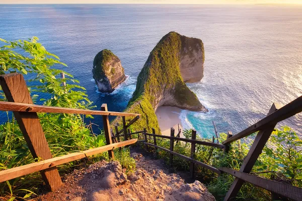Nusa Penida Clifftop